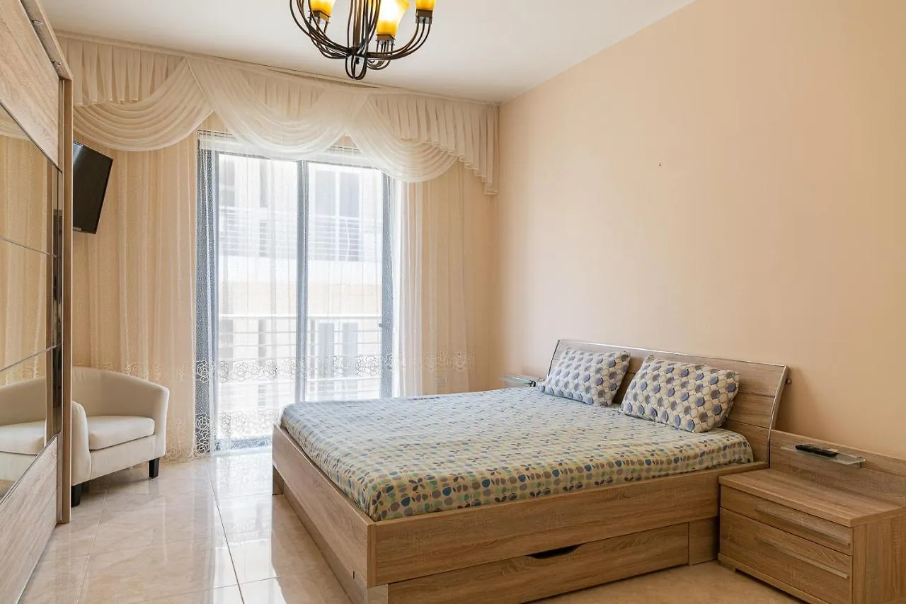Beautiful Sea View Apartment Sliema