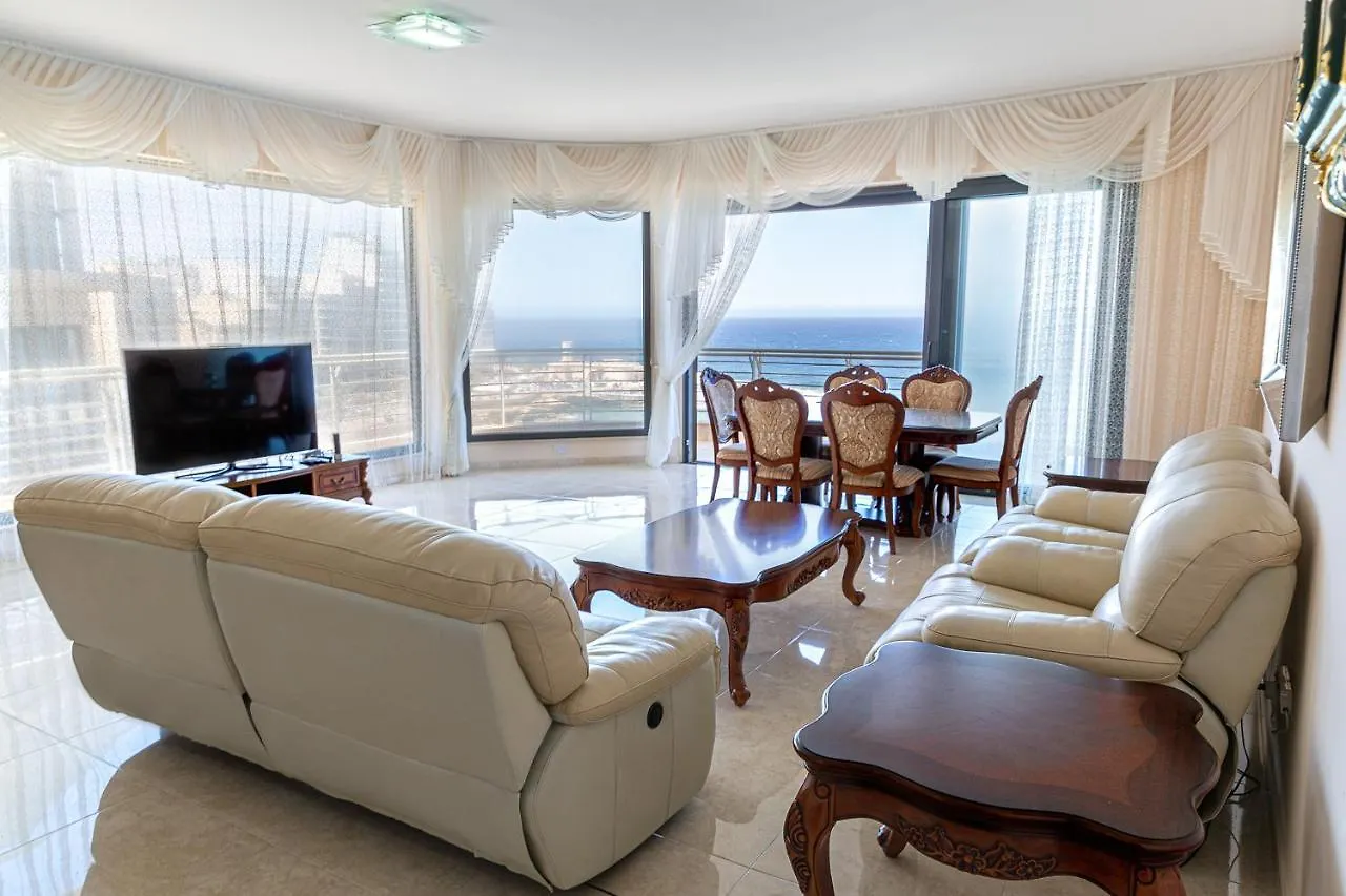 Beautiful Sea View Apartment Sliema