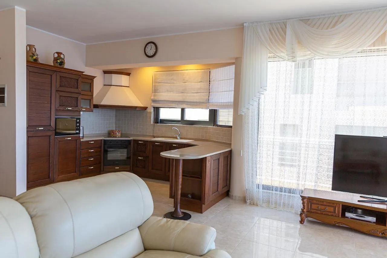 Beautiful Sea View Apartment Sliema