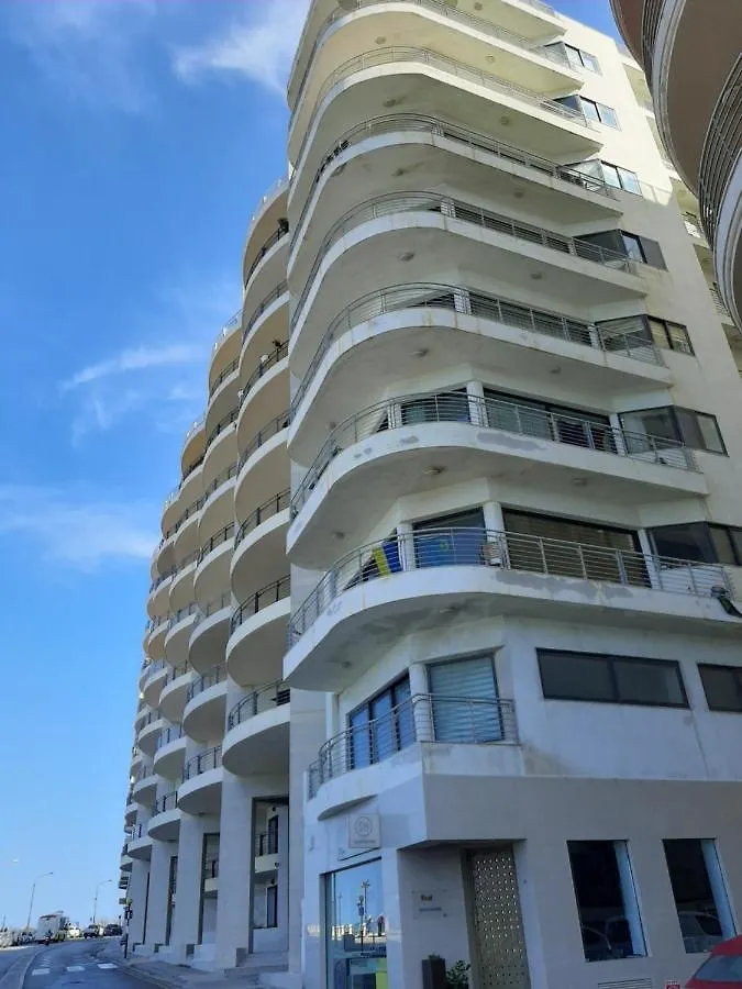 Beautiful Sea View Apartment Sliema